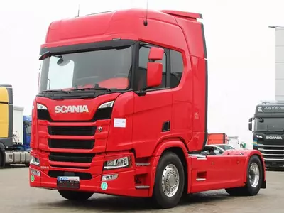 Тягач Scania R560