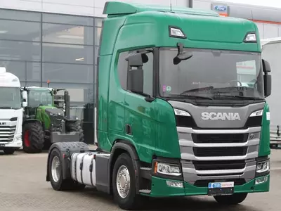   Тягач Scania R500