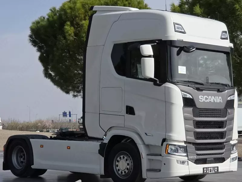  Тягач Scania S560 4X2