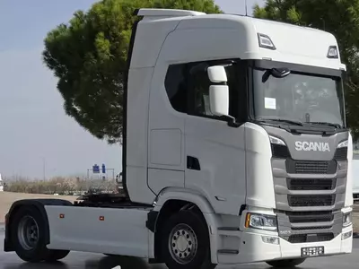   Тягач Scania S560 4X2