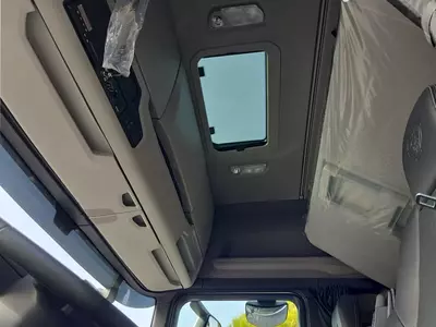 Тягач Scania S560 4X2