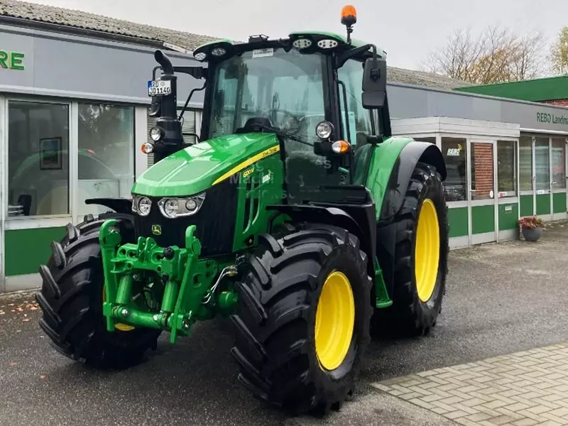 Трактор колесный John Deere 6120M MIT KABINE