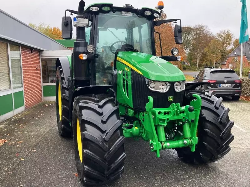 Трактор колесный John Deere 6120M MIT KABINE
