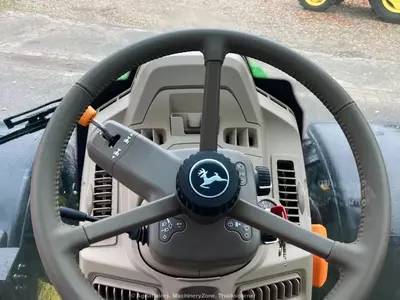 Трактор колесный John Deere 6120M MIT KABINE