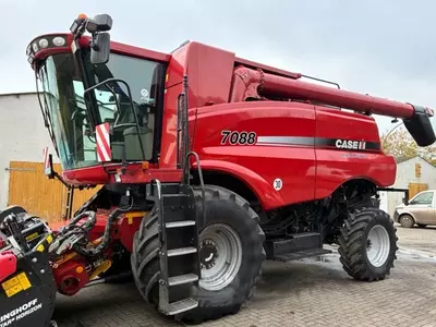 Зерноуборочный комбайн Case IH 7088