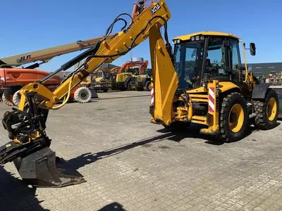  Экскаваторы-погрузчики JCB 4CX Chakana savdo