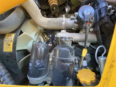 JCB 4CX ekskavator yuklagichlari