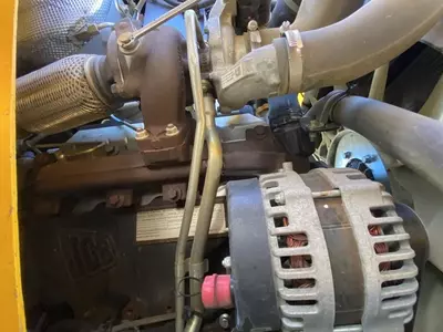 JCB 4CX ekskavator yuklagichlari