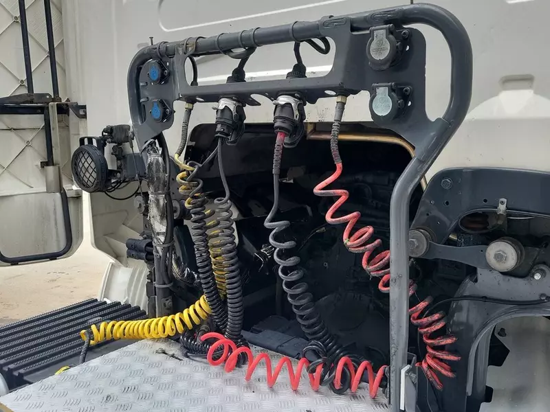  Тягач Scania R410 4X2 - Fresh online©️