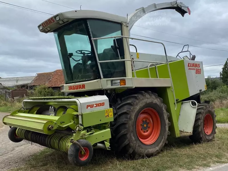 Kормоуборочный комбайн Claas JAGUAR 860 4WD