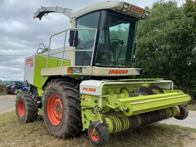   Kормоуборочный комбайн Claas JAGUAR 860 4WD