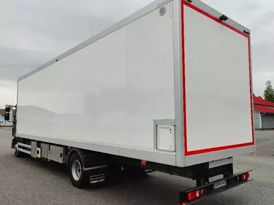  Грузовик с кузовом-фургоном Volvo FL 250 4X2 NEK - 