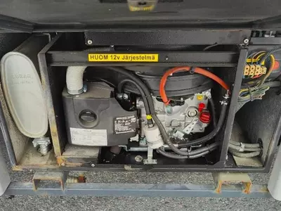 Грузовик с кузовом-фургоном Volvo FL 250 4X2 NEK