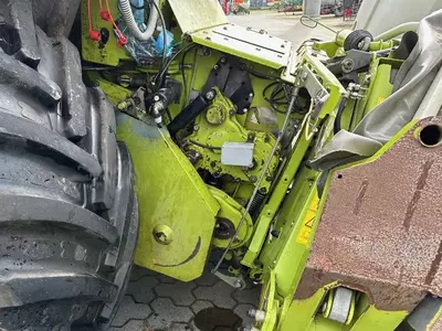 Кормоуборочный комбайн Claas Jaguar 850 Profistar