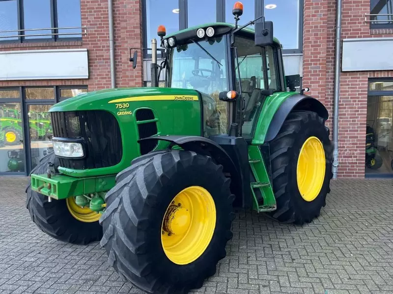 Трактор колесный John Deere 7530 Premium