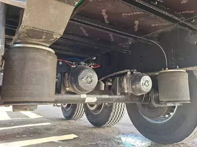 Шторный (тентовый) полуприцеп Krone SD