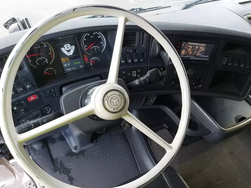  Тягач Scania R500 4X2 Тягачи