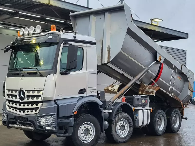 Самосвал Mercedes Arocs 4151 8X4 CA85
