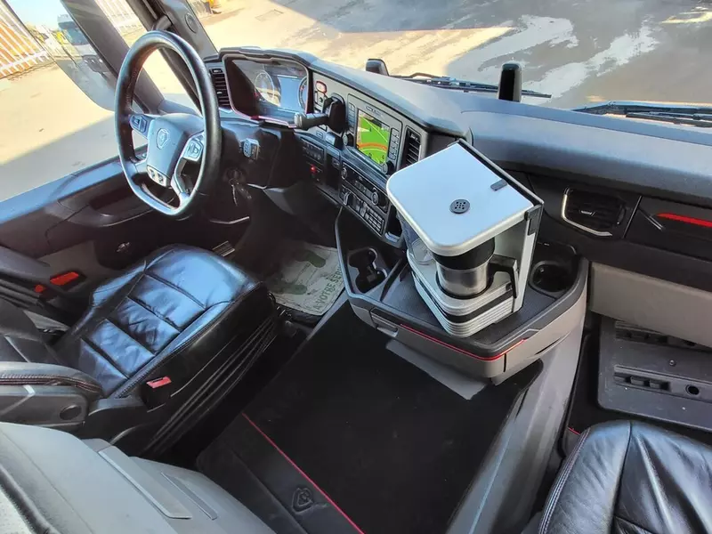 Шасси грузовика Scania R730 6X2