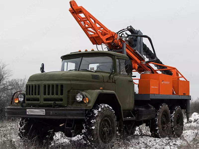 BKM-307 burg‘ilash-kran mashinasi