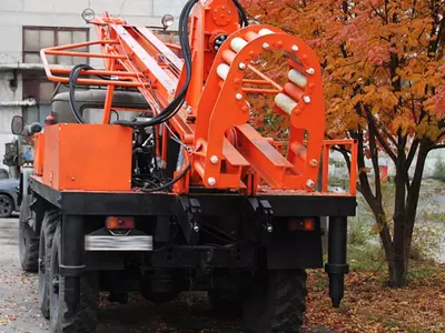 Бурильно-крановая машина БКМ-307