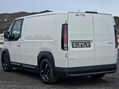 Электрический фургон Kia PV5 Earth