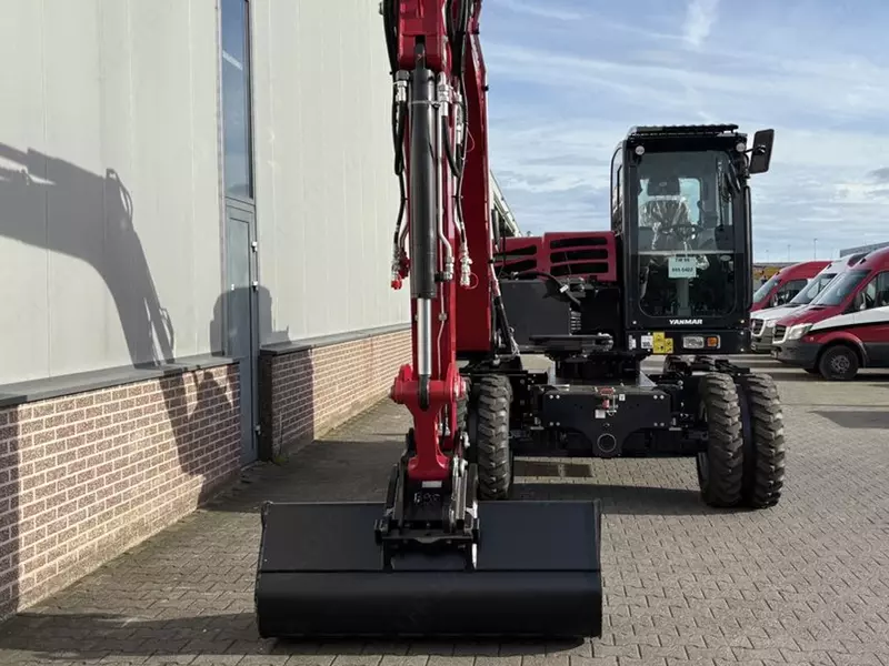 Колесные экскаватор Yanmar B95W