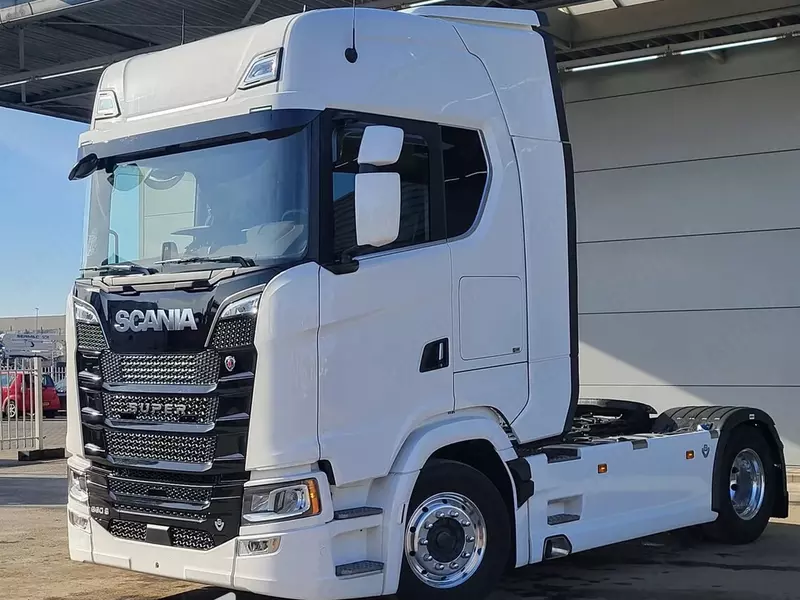 Тягач Scania S660