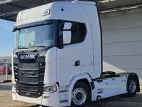 Тягач Scania S660