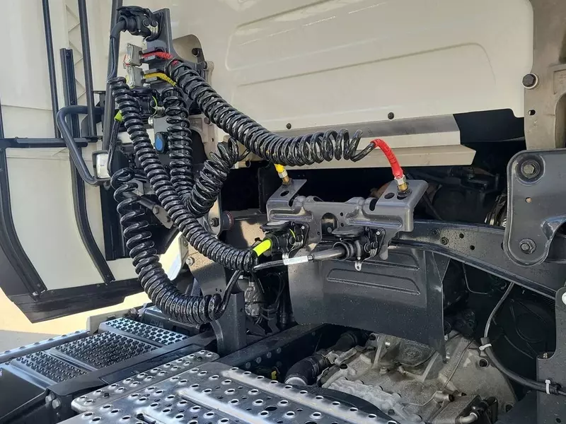 Тягач Scania S660