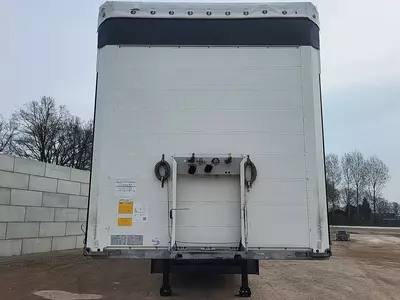 Yopiq yarim tirkama Schmitz SCB*S3T (91 m3)