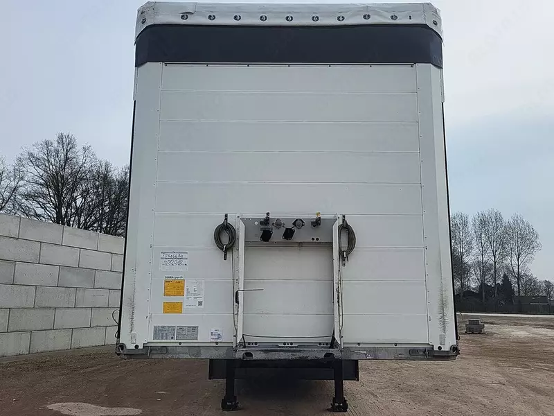 Yopiq yarim tirkama Schmitz SCB*S3T (91 m3)