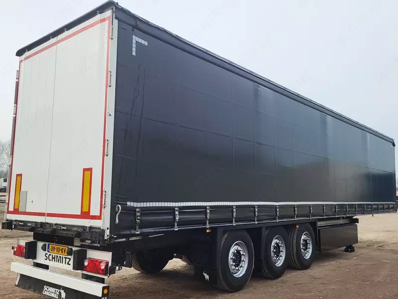 Yopiq yarim tirkama Schmitz SCB*S3T (91 m3)