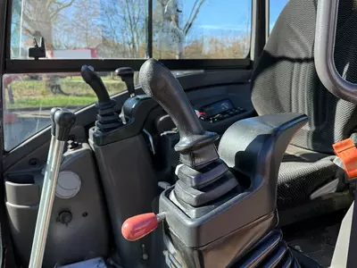 Гусеничные экскаватор Volvo ECR25D