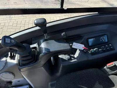 Гусеничные экскаватор Volvo ECR25D