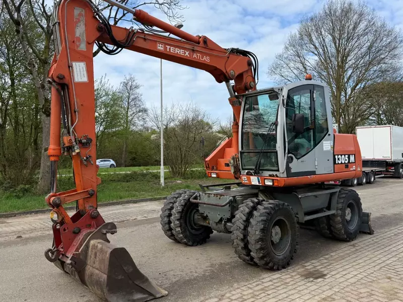 Колесные экскаватор Atlas 1305M