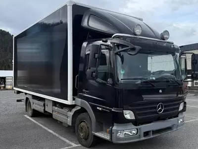Грузовые фургоны Mercedes-Benz 818 L