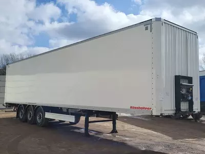 Закрытый полуприцеп Kässbohrer XS (92 m³)