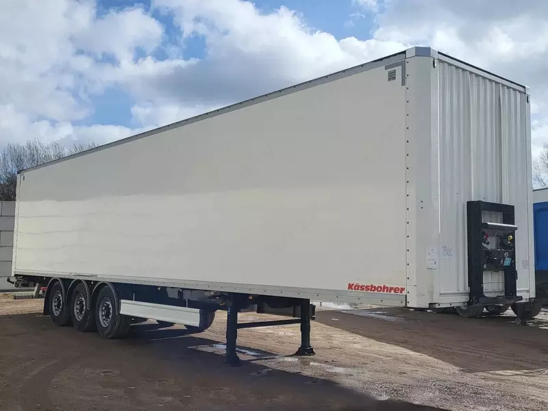 Закрытый полуприцеп Kässbohrer XS (92 m³)