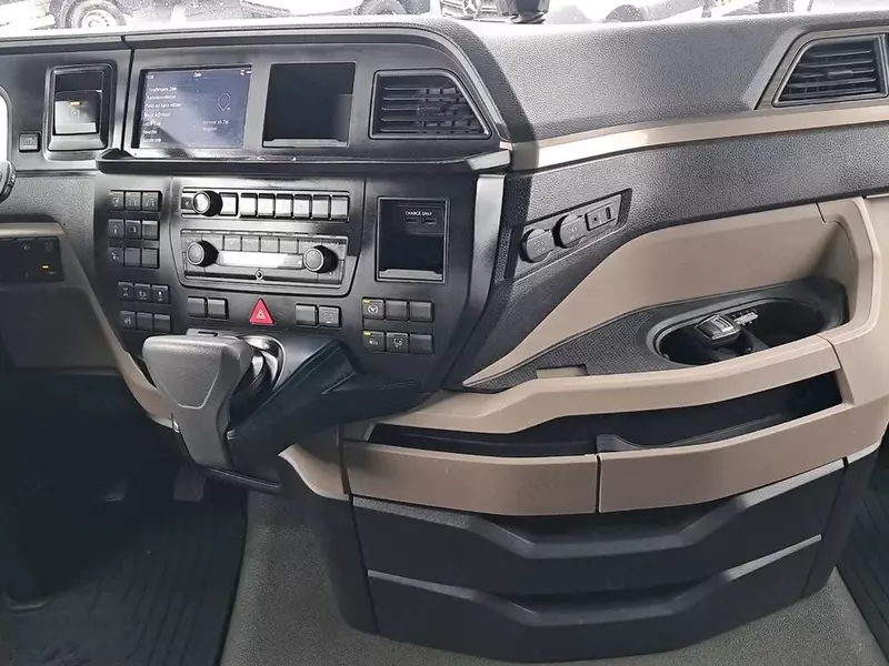 Тягач MAN TGX 18.510