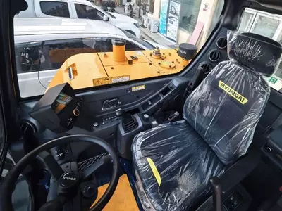 Yangi g‘ildirakli Hyundai HW60 ekskavatori (Xitoy)