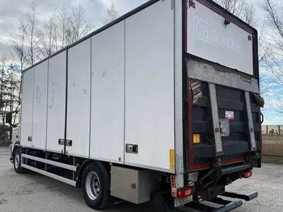 Volvo FM 370 D11 ochiq yon qutisi yuk mashinalari