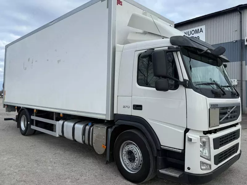 Volvo FM 370 D11 ochiq yon qutisi yuk mashinalari