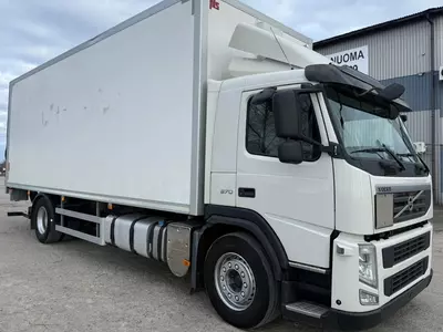 Volvo FM 370 D11 ochiq yon qutisi yuk mashinalari