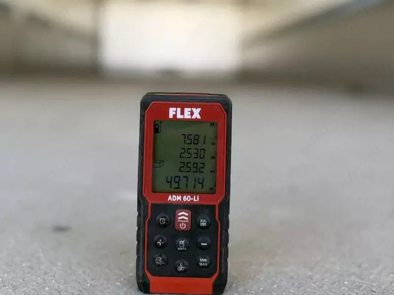 Volvo FM 370 D11 ochiq yon qutisi yuk mashinalari