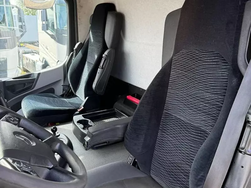 Грузовые Mercedes-Benz Antos 1830 Frigoblock