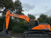  Diversen Develon DX 225 LC-7M gusenitsali ekskavatori - 