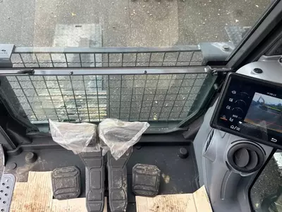 Гусеничный экскаватор Diversen Develon DX 225 LC-7M