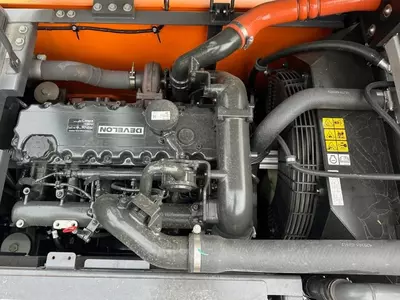 Гусеничный экскаватор Diversen Develon DX 225 LC-7M