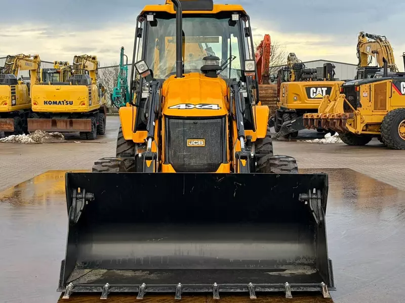 Экскаваторы-погрузчики JCB 3DX 4x4